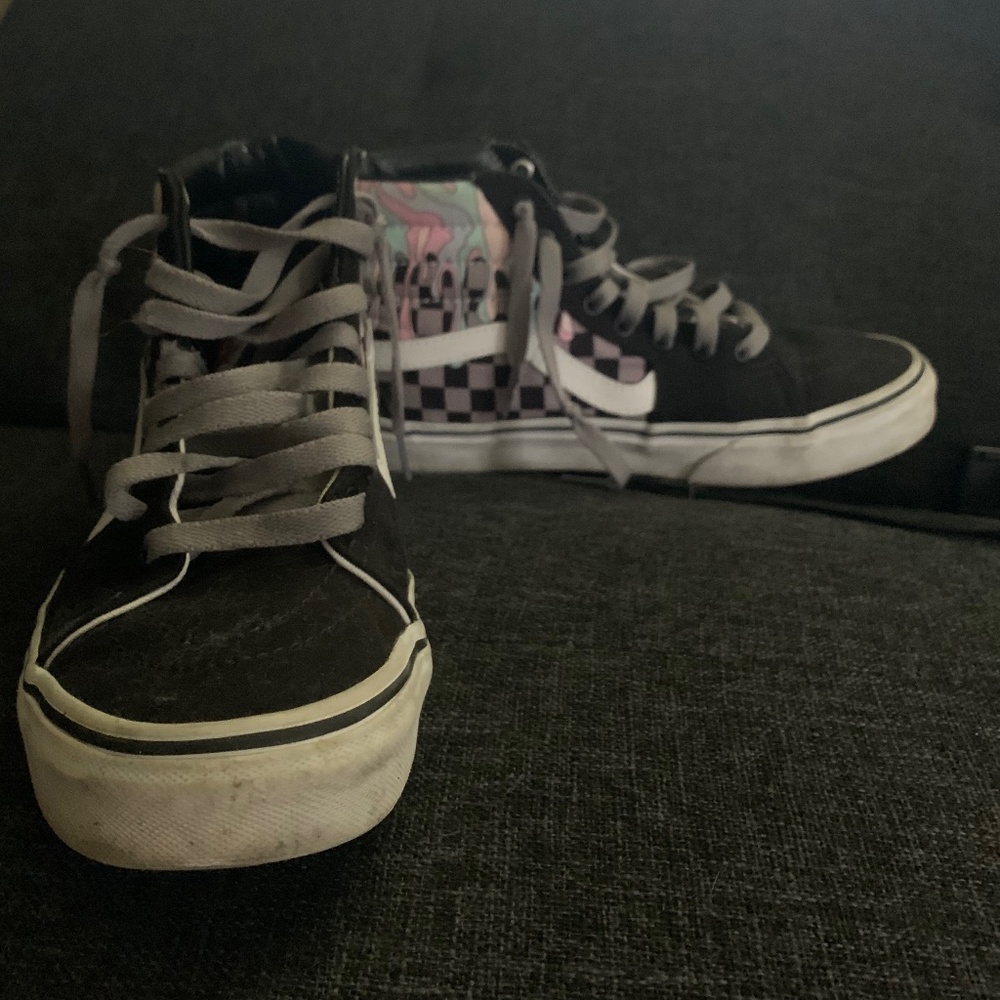 Vans - Picture 2 of 3